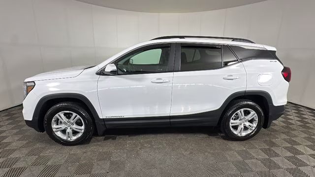 2024 Summit White GMC Terrain SLE AWD SUV