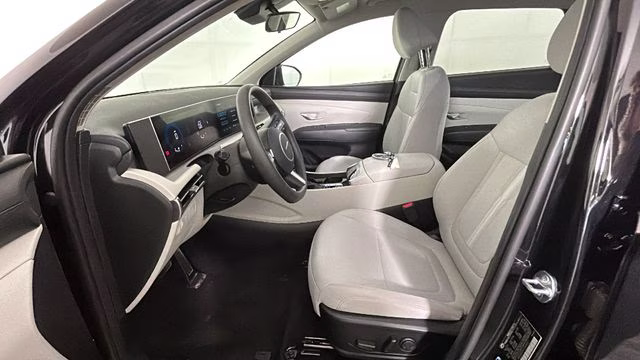 2026 Phantom Black Hyundai Tucson SEL FWD SUV