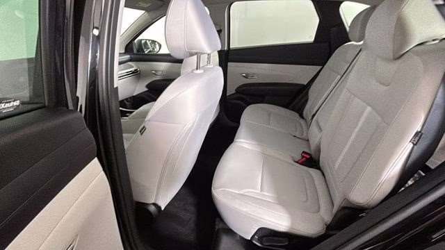 2026 Phantom Black Hyundai Tucson SEL FWD SUV
