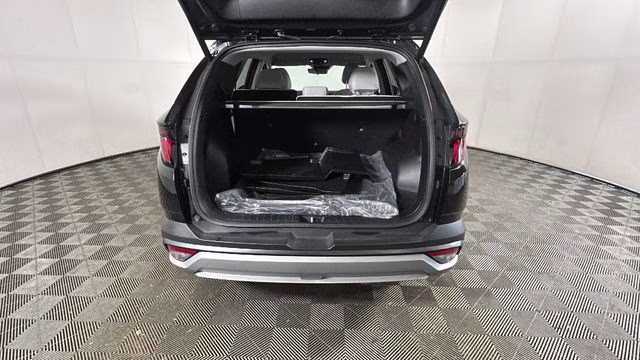 2026 Phantom Black Hyundai Tucson SEL FWD SUV