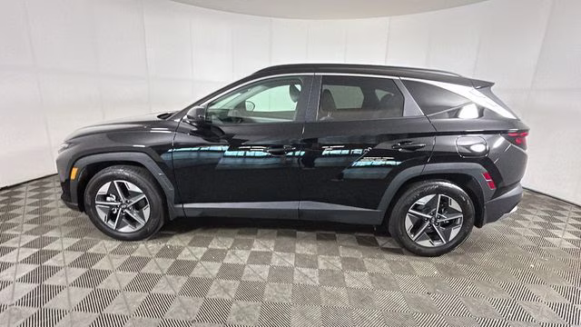 2026 Phantom Black Hyundai Tucson SEL FWD SUV