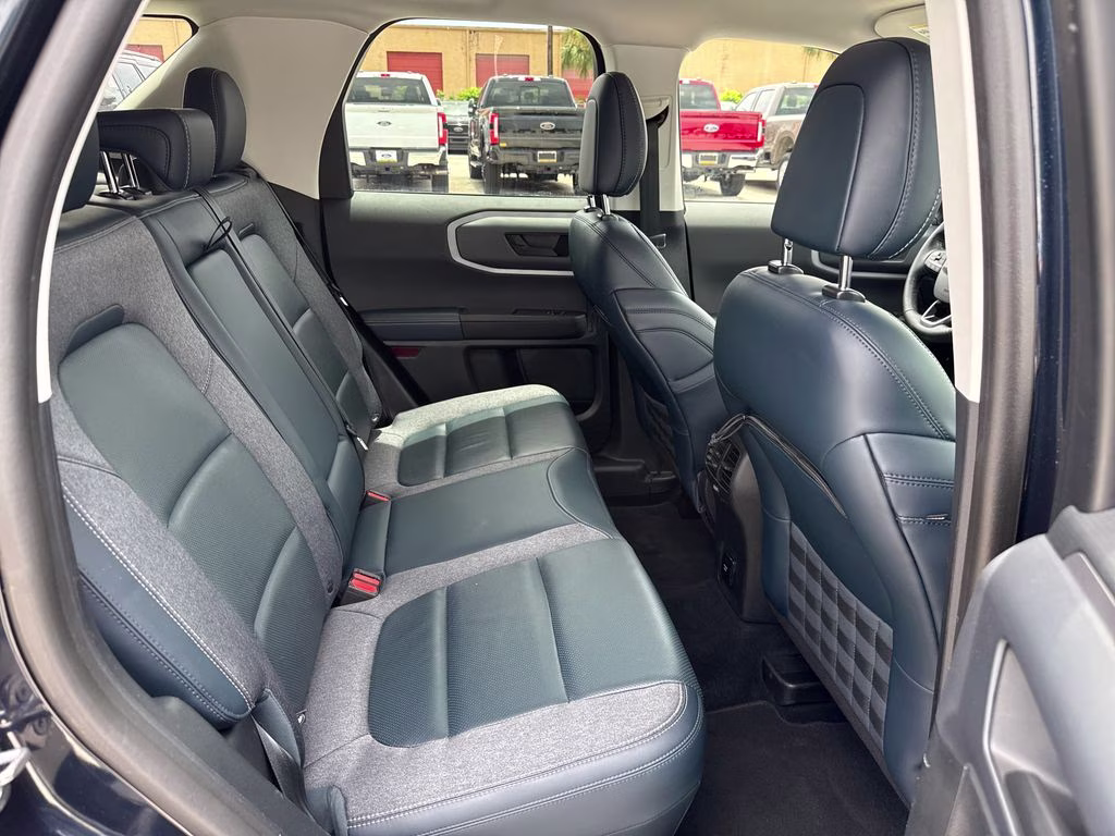 2021 Alto Blue Metallic Tinted Clearcoat Ford Bronco Sport Outer Banks 4X4 SUV