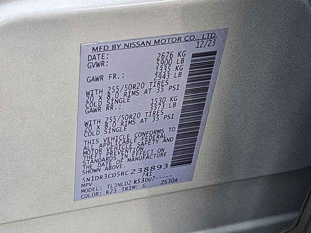 2024 Brilliant Silver Metallic Nissan Pathfinder SL 4X4 SUV
