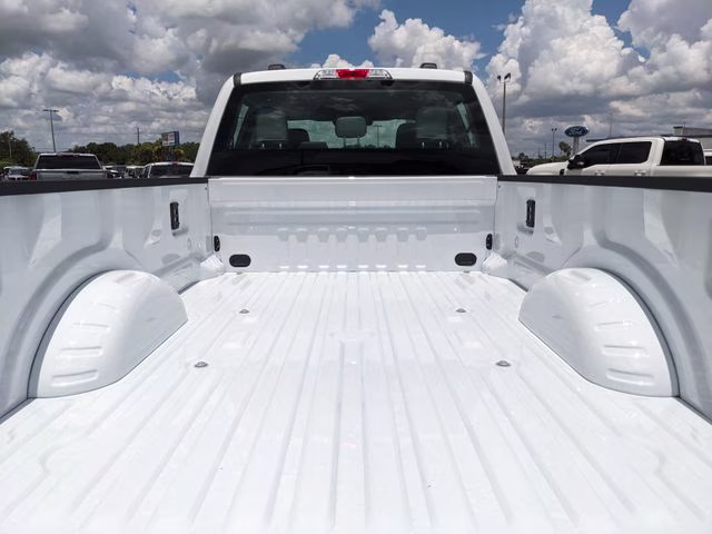 2026 Oxford White Ford Super Duty F-250 SRW XL 4X4 Truck