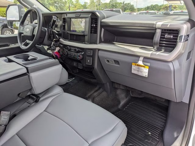 2026 Oxford White Ford Super Duty F-250 SRW XL 4X4 Truck