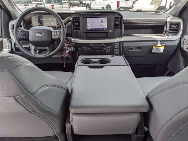 2026 Oxford White Ford Super Duty F-250 SRW XL 4X4 Truck