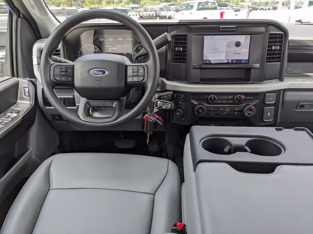 2026 Oxford White Ford Super Duty F-250 SRW XL 4X4 Truck