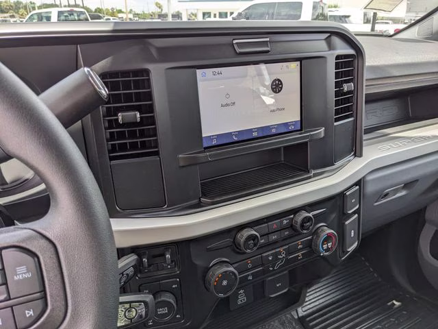 2026 Oxford White Ford Super Duty F-250 SRW XL 4X4 Truck