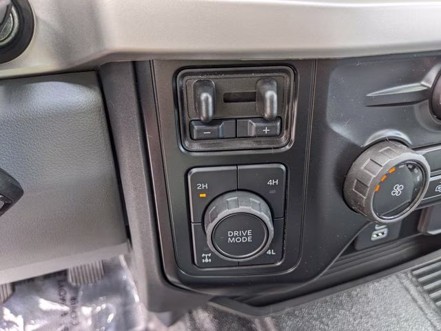 2026 Oxford White Ford Super Duty F-250 SRW XL 4X4 Truck