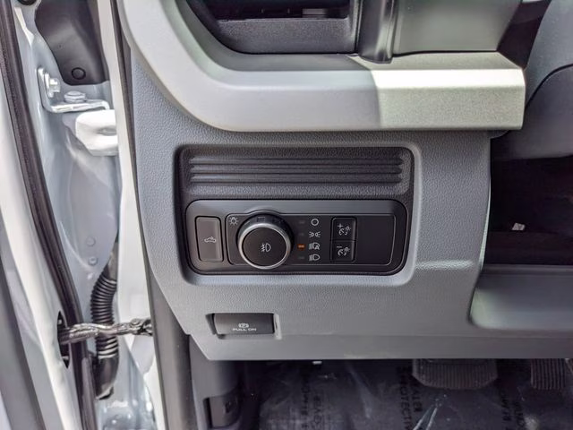 2026 Oxford White Ford Super Duty F-250 SRW XL 4X4 Truck