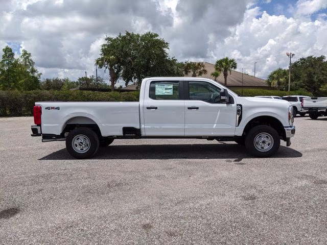 2026 Oxford White Ford Super Duty F-250 SRW XL 4X4 Truck