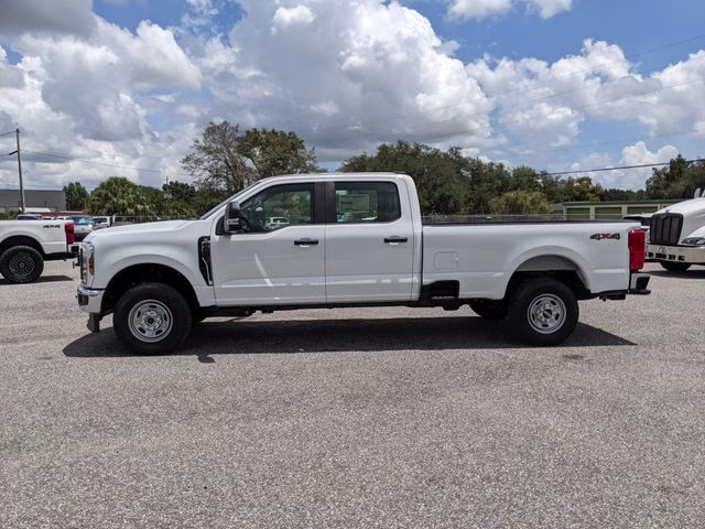 2026 Oxford White Ford Super Duty F-250 SRW XL 4X4 Truck