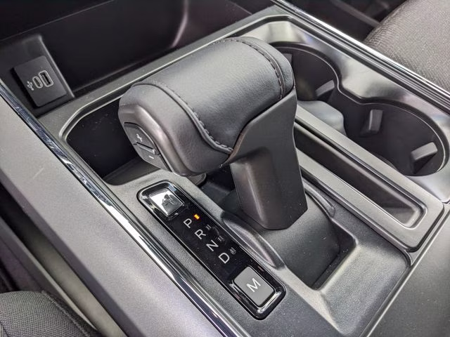 2026 Avalanche Ford F-150 XLT 4X4 Truck