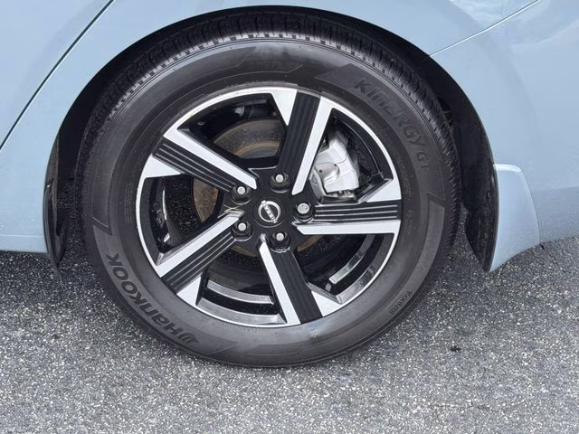 2025 Atlantic Gray Metallic Nissan Sentra SV FWD Sedan