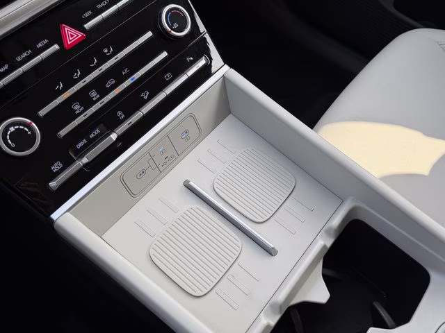 2025 Phantom Black Hyundai Santa Fe SE FWD SUV