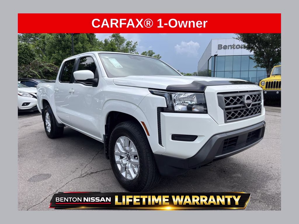 2022 Nissan Frontier SV Crew Cab 4X4 SWB's photo