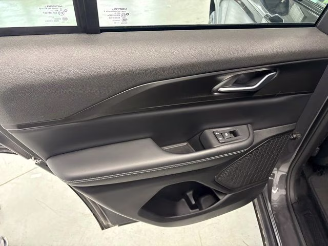 2023 Baltic Gray Metallic Clearcoat Jeep Grand Cherokee Altitude X 4X4 SUV