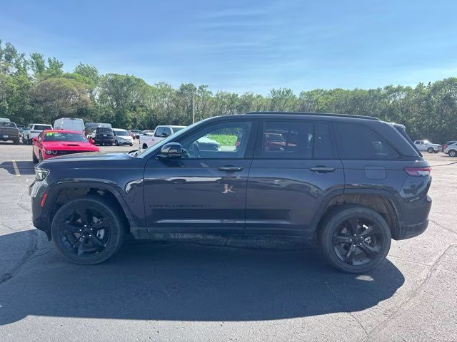2023 Baltic Gray Metallic Clearcoat Jeep Grand Cherokee Altitude X 4X4 SUV