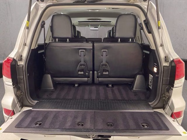 2014 Silver Lining Metallic Lexus LX 570 4X4 SUV