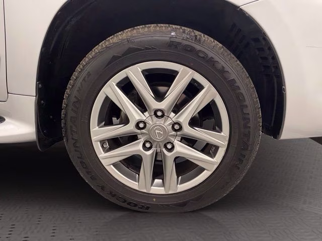 2014 Silver Lining Metallic Lexus LX 570 4X4 SUV
