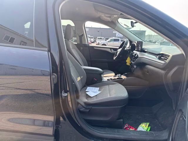 2021 Blue Ford Escape SE AWD SUV