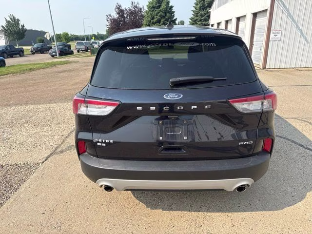 2021 Blue Ford Escape SE AWD SUV