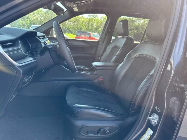 2023 Baltic Gray Metallic Clearcoat Jeep Grand Cherokee Altitude X 4X4 SUV