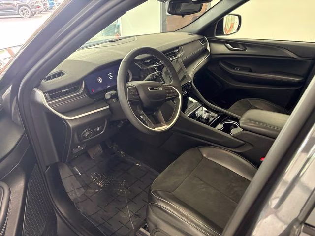2023 Baltic Gray Metallic Clearcoat Jeep Grand Cherokee Altitude X 4X4 SUV