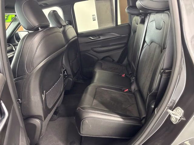 2023 Baltic Gray Metallic Clearcoat Jeep Grand Cherokee Altitude X 4X4 SUV