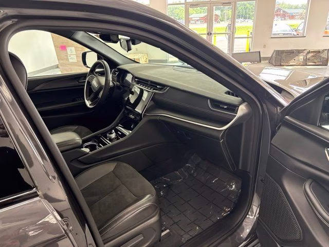 2023 Baltic Gray Metallic Clearcoat Jeep Grand Cherokee Altitude X 4X4 SUV