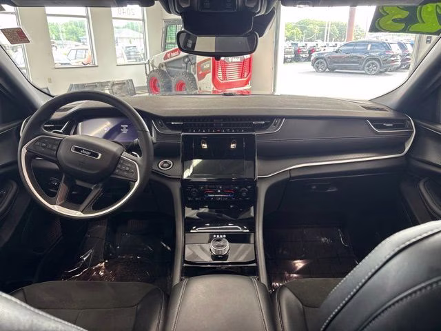 2023 Baltic Gray Metallic Clearcoat Jeep Grand Cherokee Altitude X 4X4 SUV
