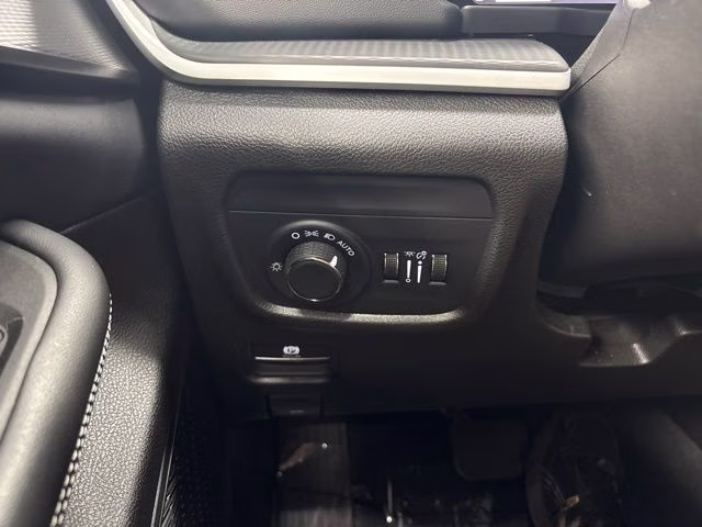 2023 Baltic Gray Metallic Clearcoat Jeep Grand Cherokee Altitude X 4X4 SUV