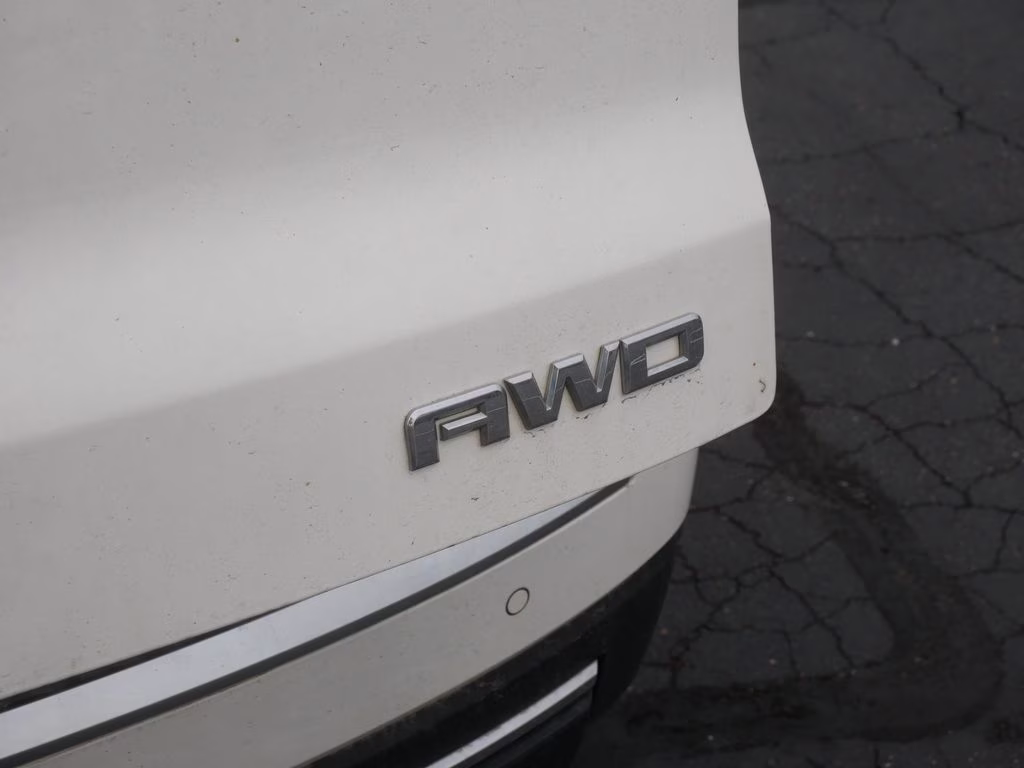 2015 Summit White GMC Acadia SLT-2 AWD SUV