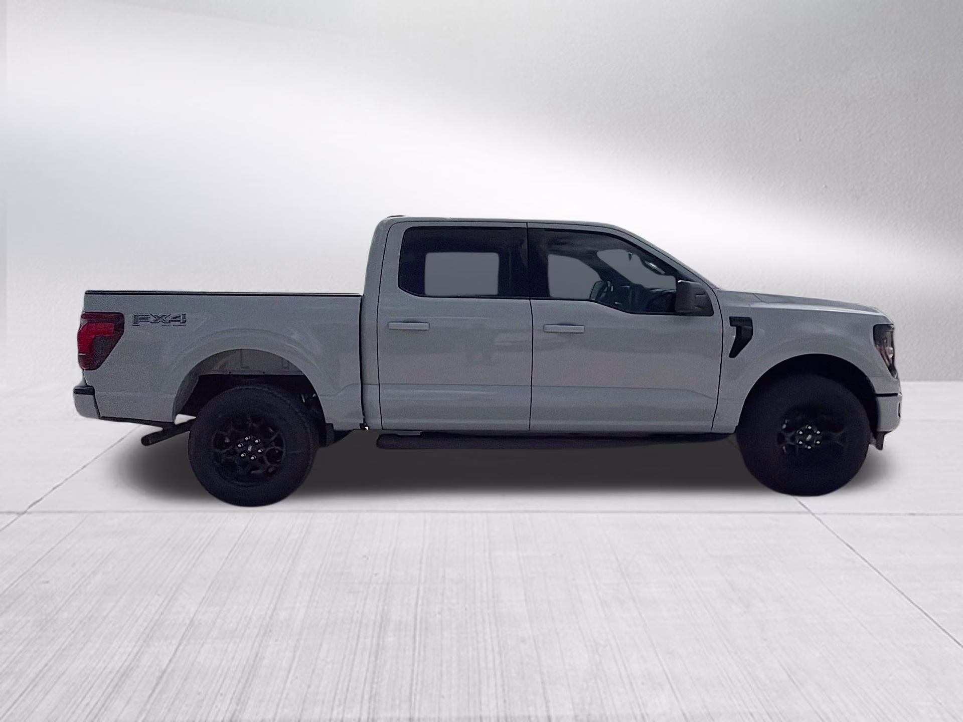 2026 Avalanche Ford F-150 XLT 4X4 Truck