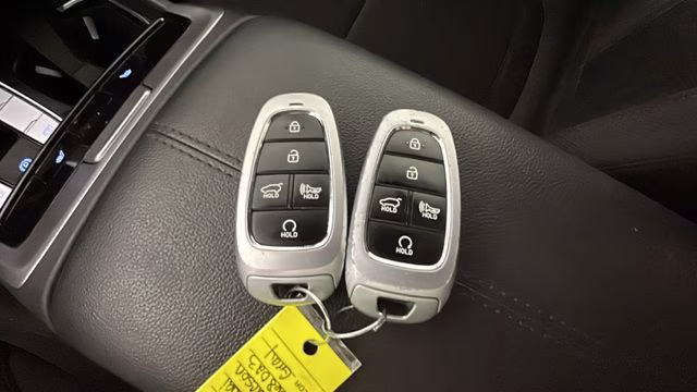 2024 Gray Hyundai Tucson SEL FWD SUV