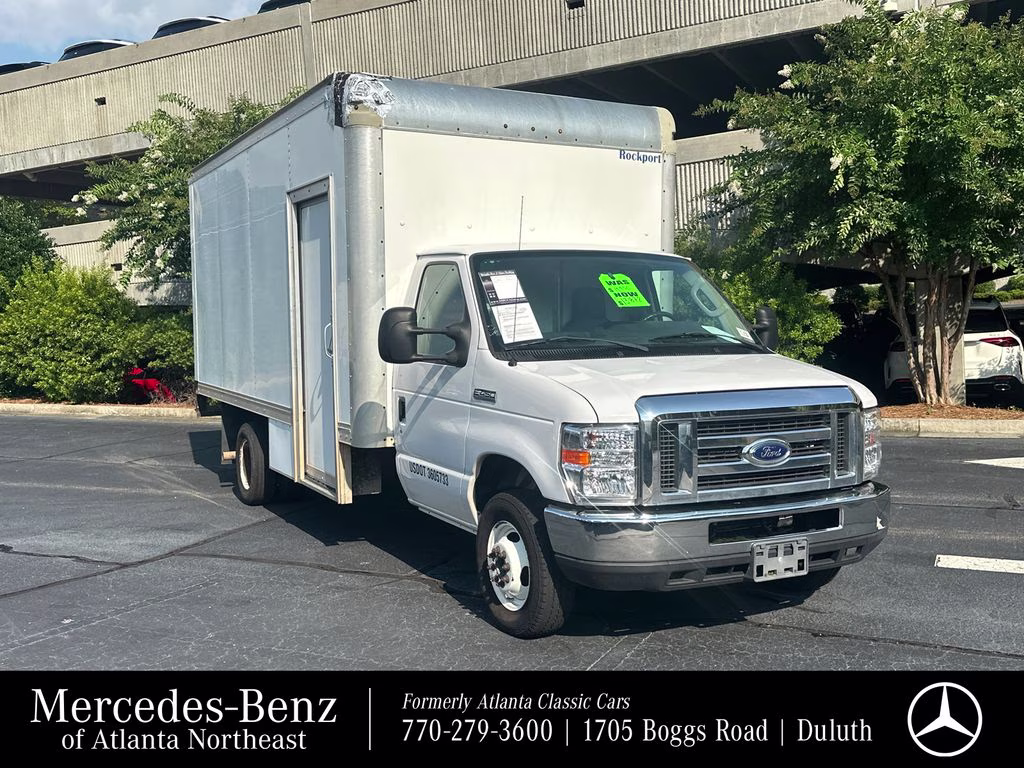 2019 Oxford White Ford E-450SD Base RWD Truck