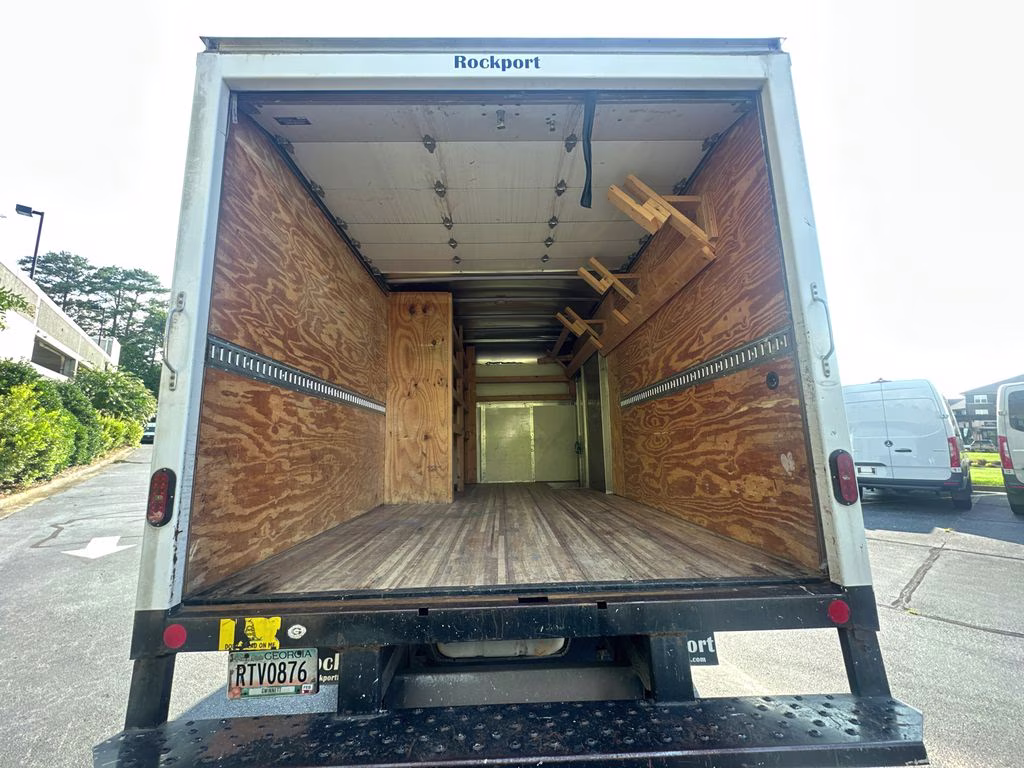 2019 Oxford White Ford E-450SD Base RWD Truck