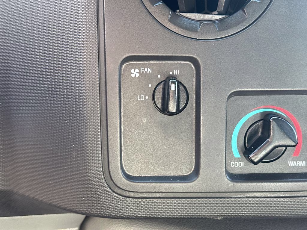 2019 Oxford White Ford E-450SD Base RWD Truck