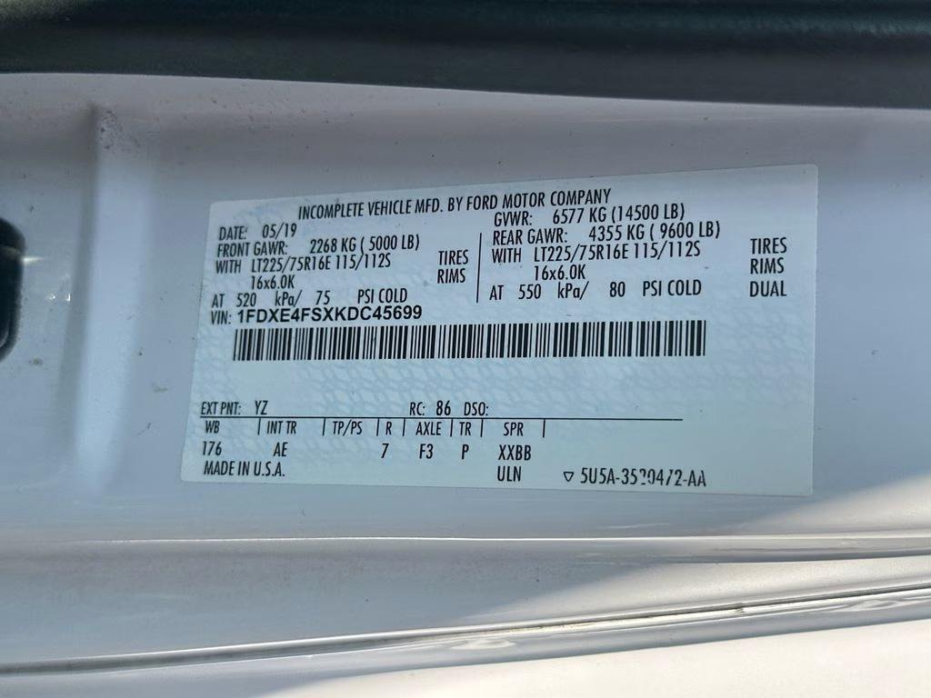 2019 Oxford White Ford E-450SD Base RWD Truck