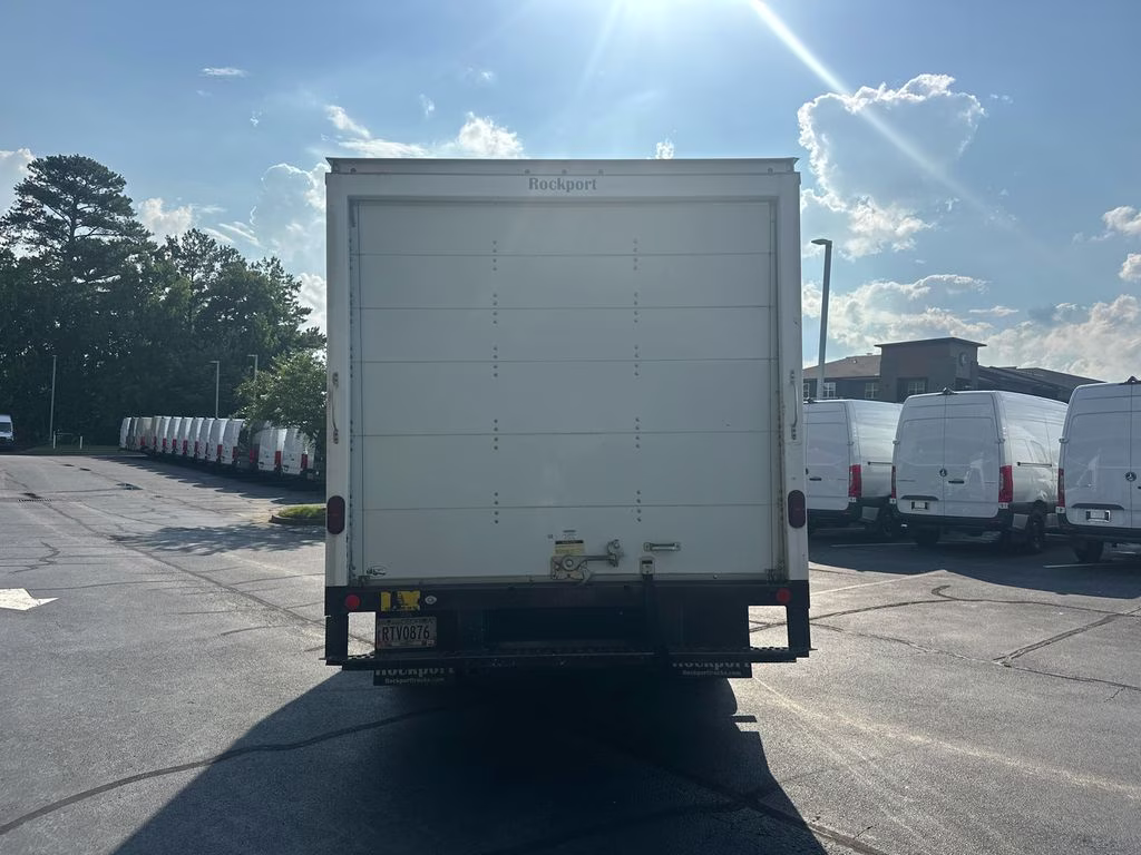 2019 Oxford White Ford E-450SD Base RWD Truck