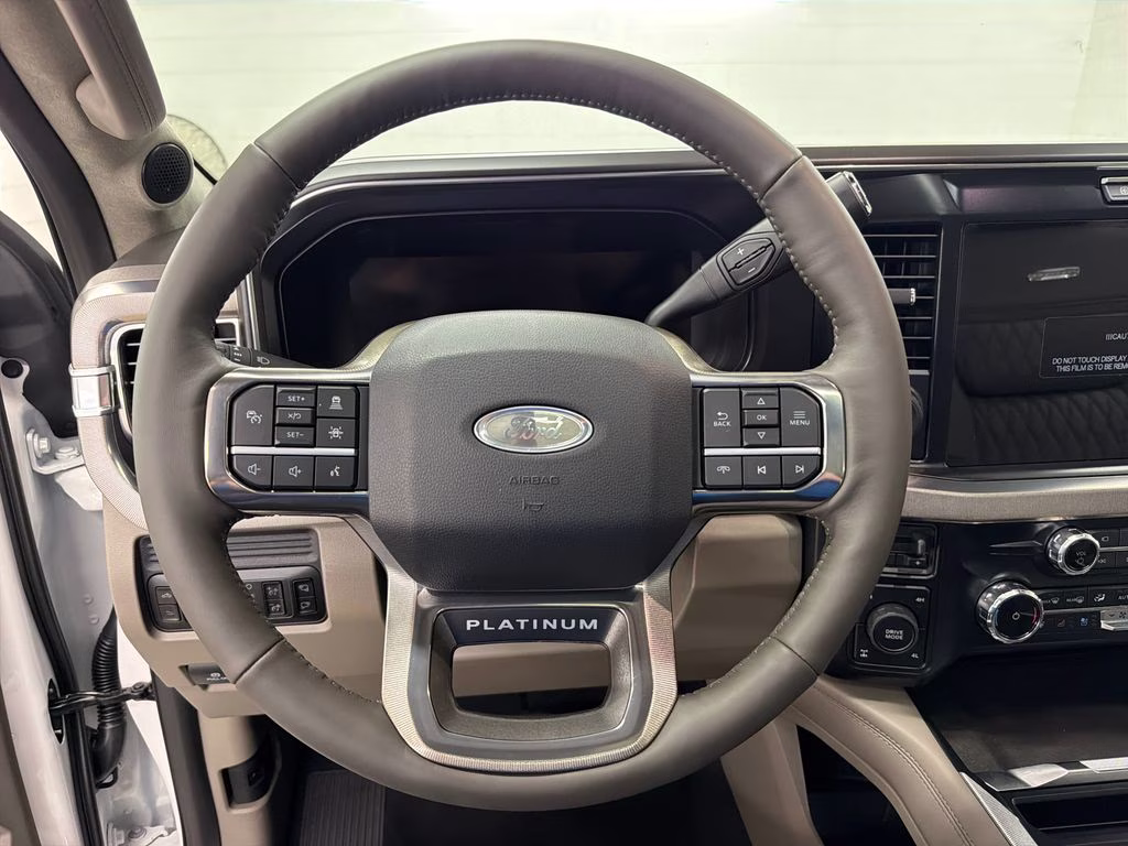 2026 STAR WHITE Ford Super Duty F-250 SRW Platinum 4X4 Truck