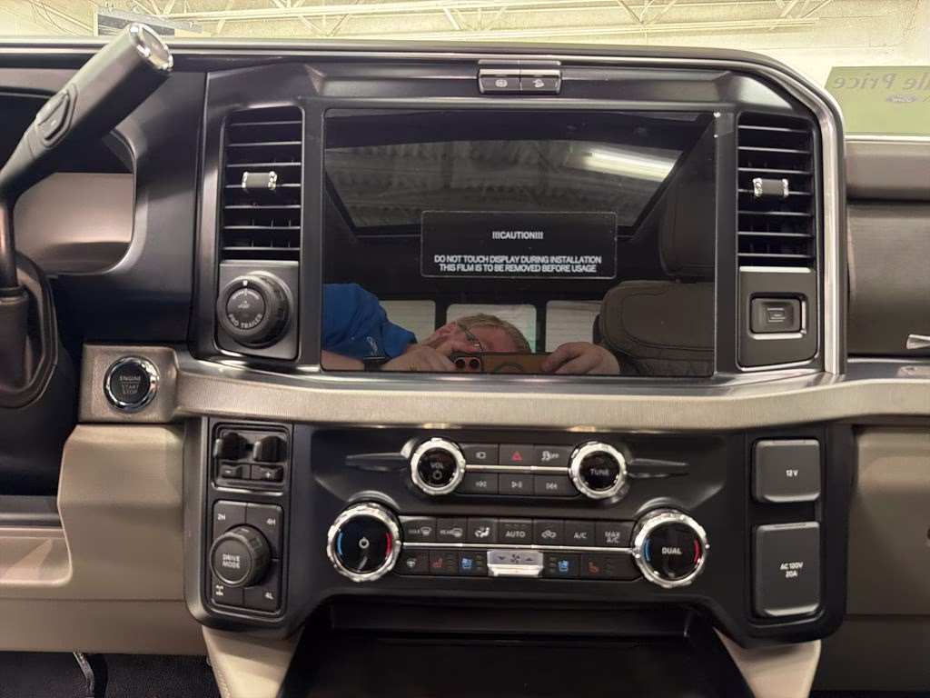 2026 STAR WHITE Ford Super Duty F-250 SRW Platinum 4X4 Truck