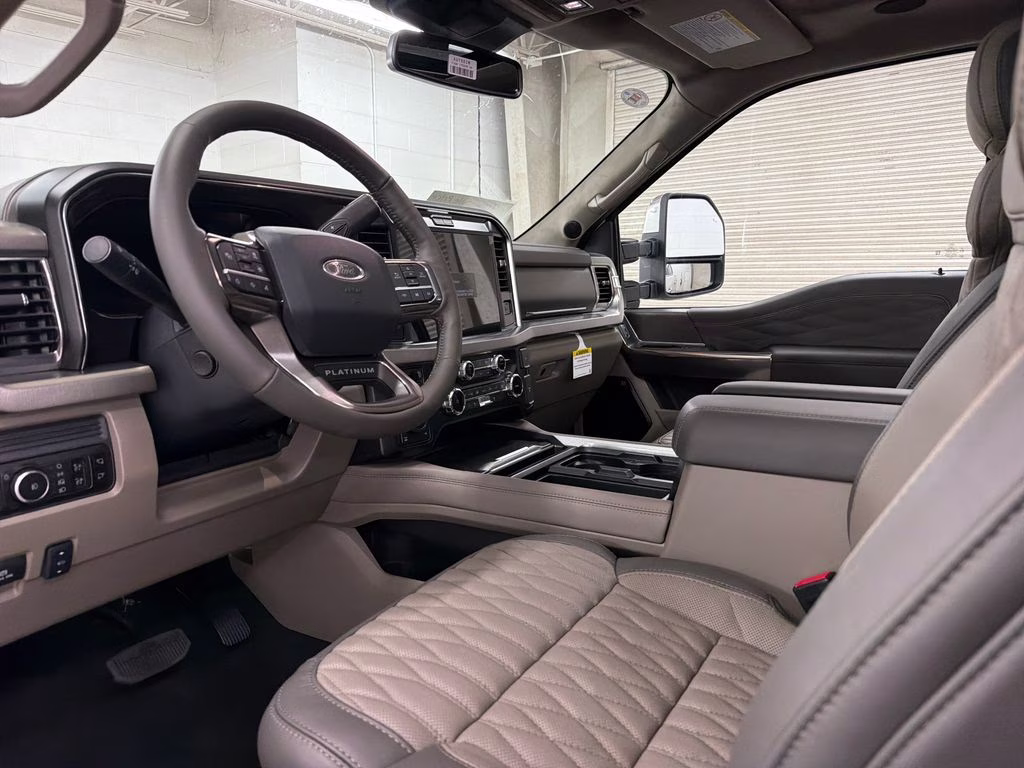 2026 STAR WHITE Ford Super Duty F-250 SRW Platinum 4X4 Truck
