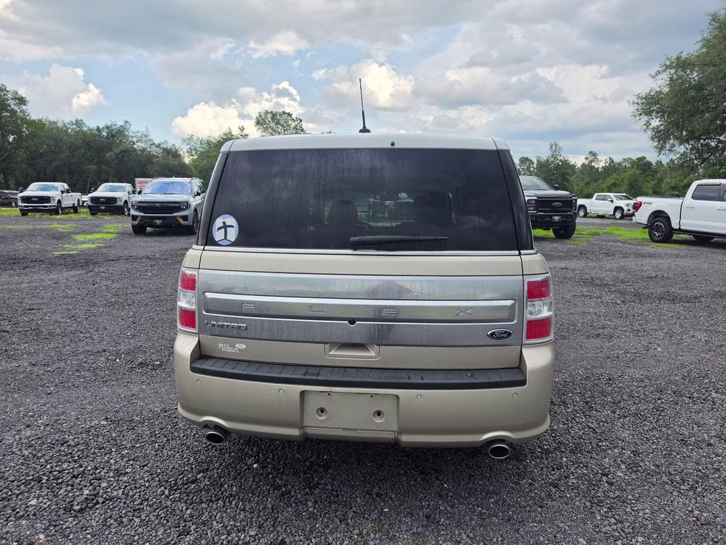 2017 White Gold Metallic Ford Flex Limited FWD SUV