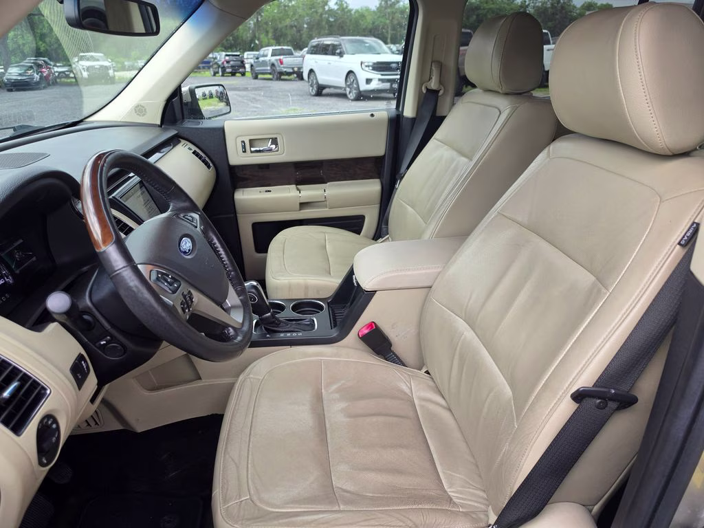 2017 White Gold Metallic Ford Flex Limited FWD SUV