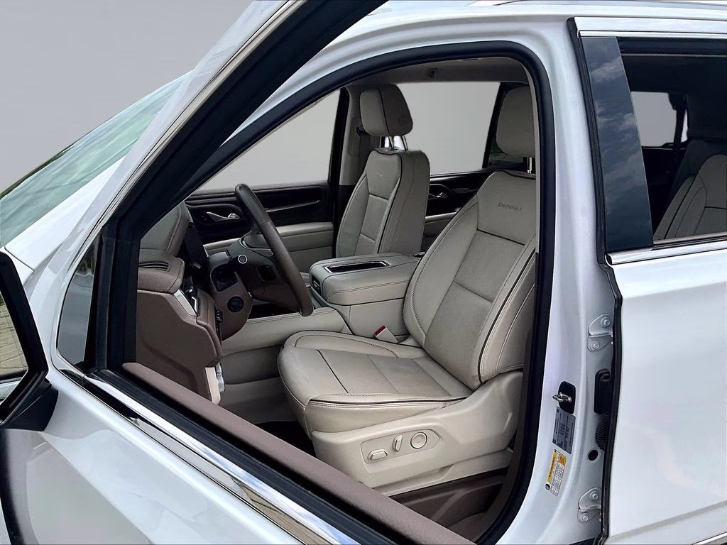 2022 Summit White GMC Yukon Denali 4X4 SUV