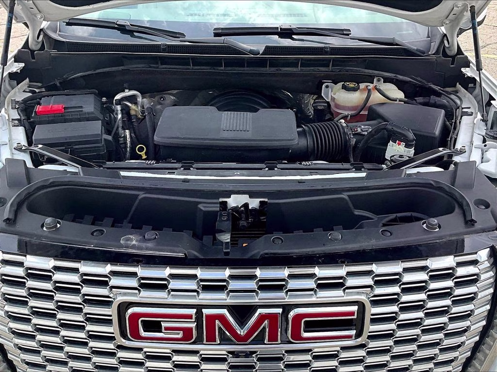 2022 Summit White GMC Yukon Denali 4X4 SUV