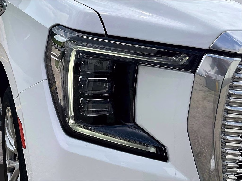 2022 Summit White GMC Yukon Denali 4X4 SUV