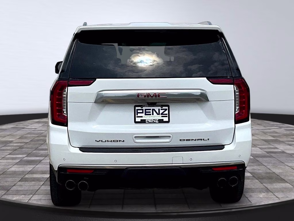 2022 Summit White GMC Yukon Denali 4X4 SUV
