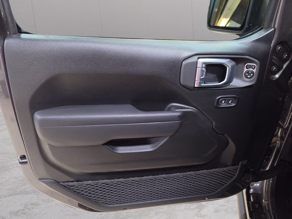 2026 Granite Crystal Metallic Clearcoat Jeep Wrangler Willys 4X4 SUV
